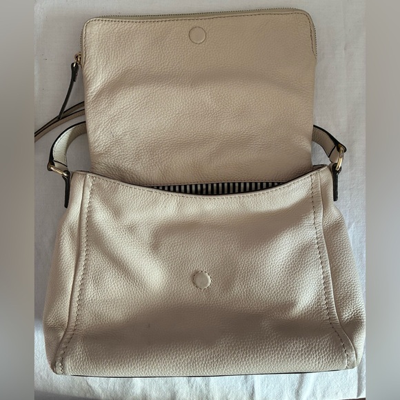 Kate Spade New York Cream Leather Cobble Hill Toddy Shoulder Bag - Picture 11 of 16